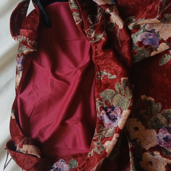 Floral Burgundy Velvet Lanesra Women’s Top Size 2XL - Picture 2 of 6